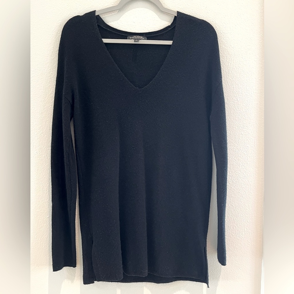 Banana Republic Longline V-Neck Merino Wool Sweater - Black, Size S